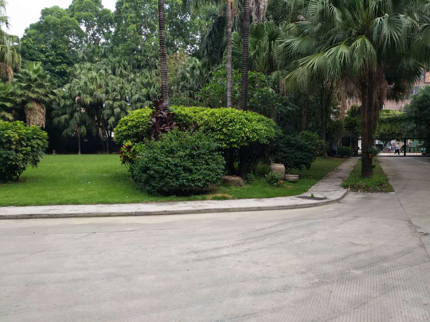 東莞好時年皮業(yè)有限公司