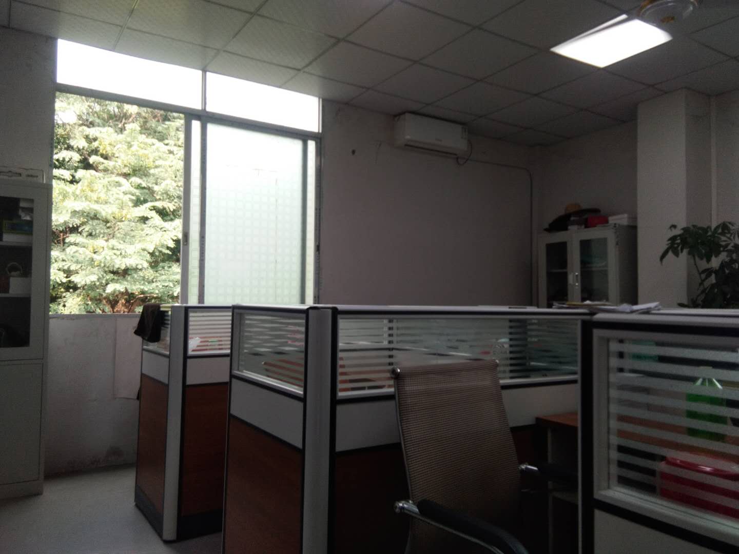 佛山市南海群英鞋業(yè)有限公司